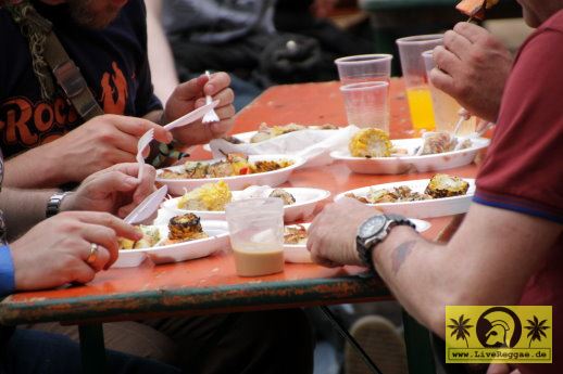 Jamaican BBQ Battle - Ossi (Grover Rec.) vs. Mutti (Muttis Booking) 18. This Is Ska Festival - Wasserburg, Rosslau 28. Juni 2014 (45).JPG